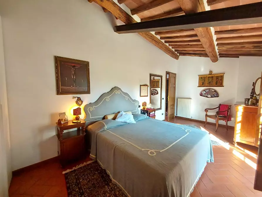 Immagine 26 di Rustico / casale in vendita  a Lucca