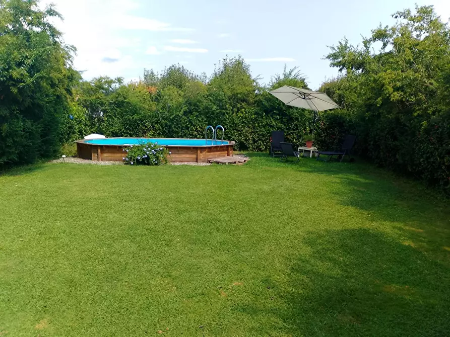 Immagine 16 di Rustico / casale in vendita  a Lucca