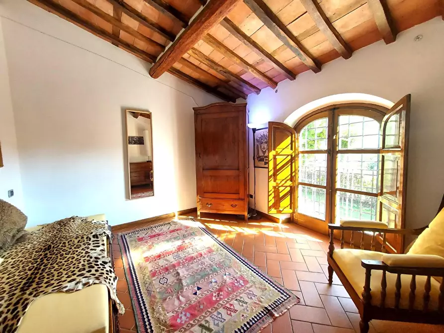 Immagine 28 di Rustico / casale in vendita  a Lucca