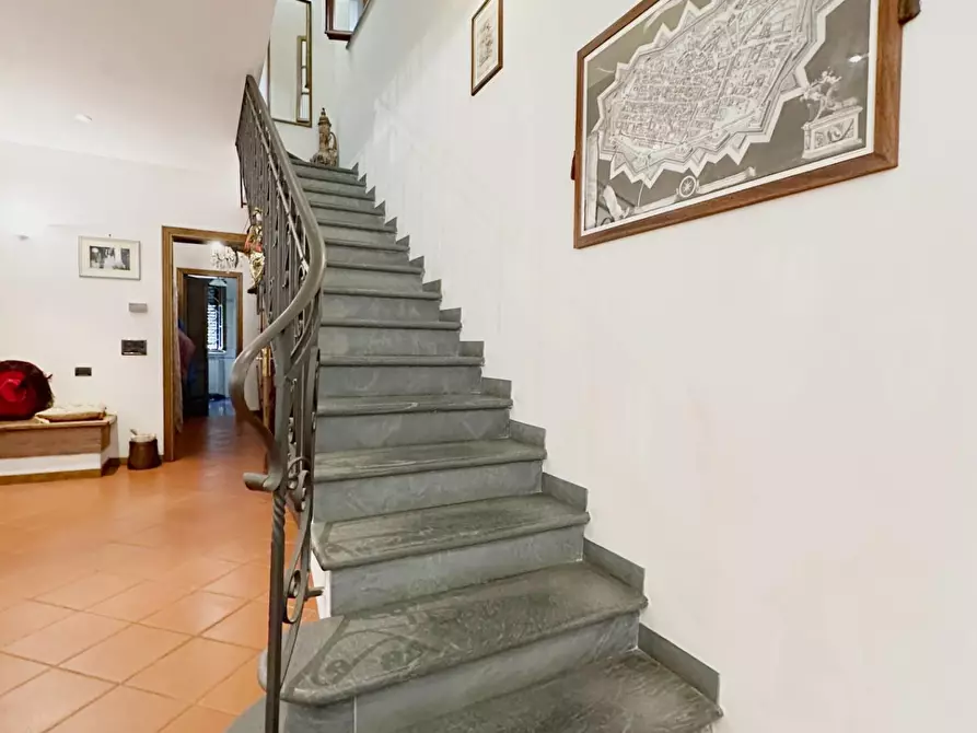 Immagine 14 di Casa colonica in vendita  a Capannori