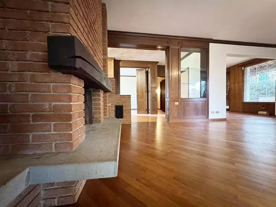 Immagine 2 di Appartamento in vendita  a Pisa