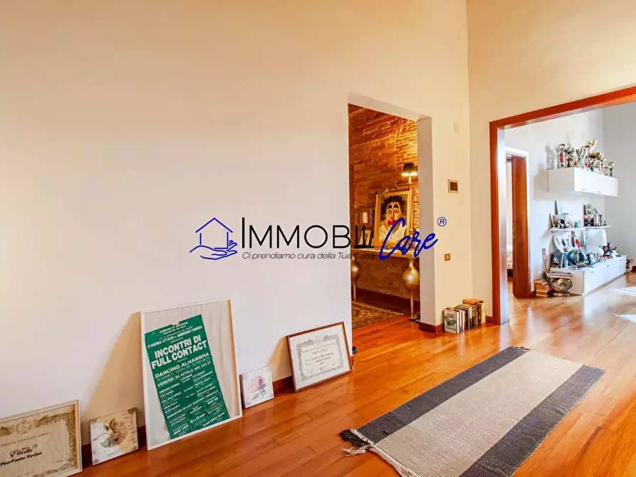 Immagine 15 di Appartamento in vendita  a Livorno