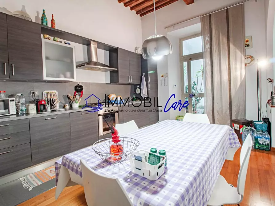 Immagine 12 di Appartamento in vendita  a Livorno