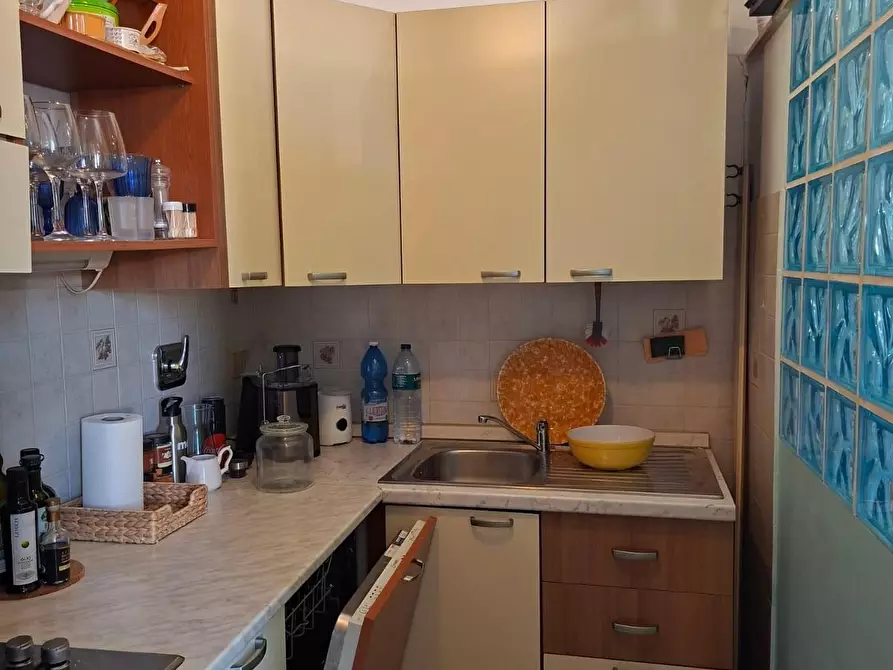 Immagine 11 di Appartamento in vendita  a Livorno