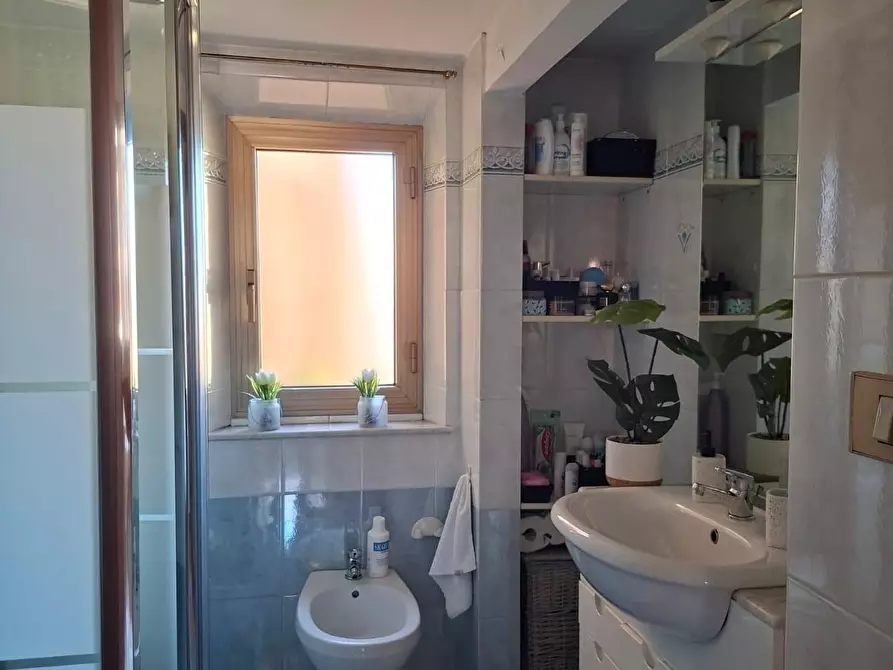 Immagine 13 di Appartamento in vendita  a Livorno