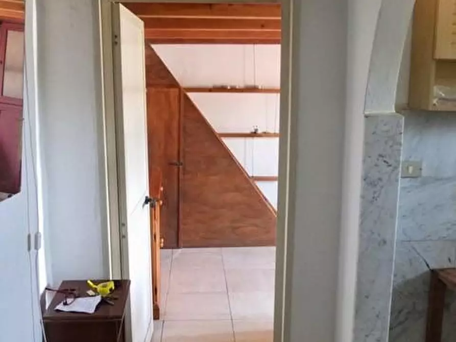 Immagine 3 di Appartamento in vendita  a Carrara