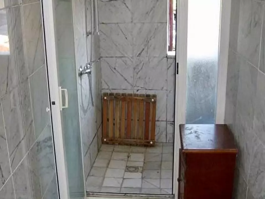 Immagine 6 di Appartamento in vendita  a Carrara