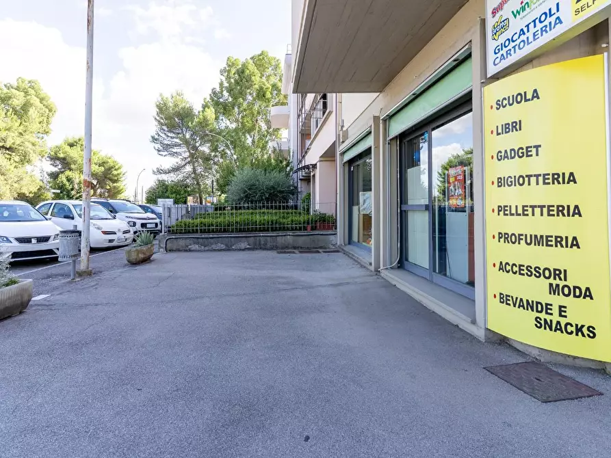 Immagine 29 di Attività commerciale in vendita  a Empoli