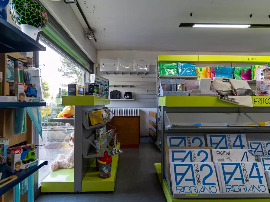 Immagine 13 di Attività commerciale in vendita  a Empoli