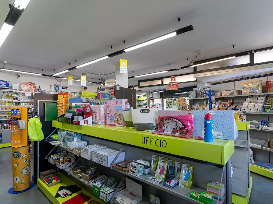 Immagine 17 di Attività commerciale in vendita  a Empoli