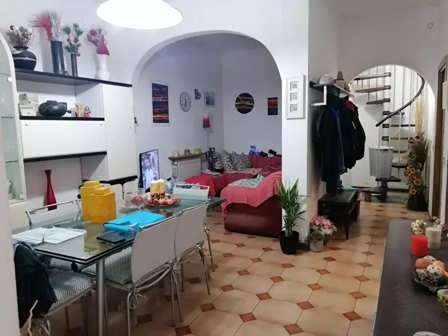 Immagine 10 di Porzione di casa in vendita  a Castelnuovo Magra