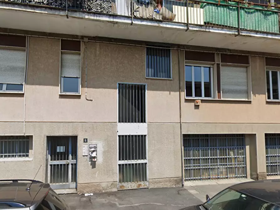 Immagine 1 di Magazzino in vendita  a Baranzate