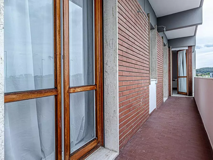 Immagine 47 di Appartamento in vendita  a Pontedera