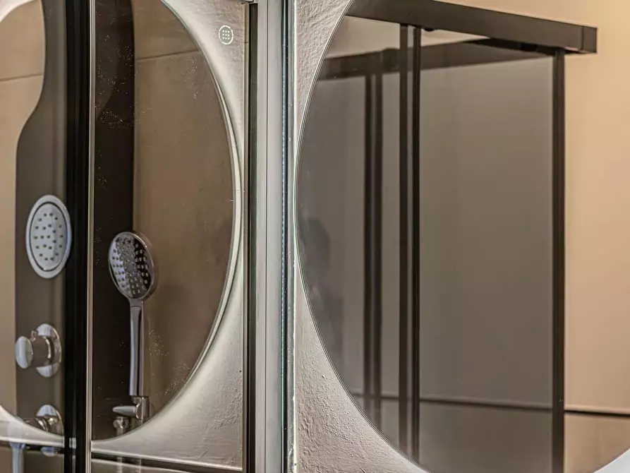 Immagine 37 di Appartamento in vendita  a Pontedera