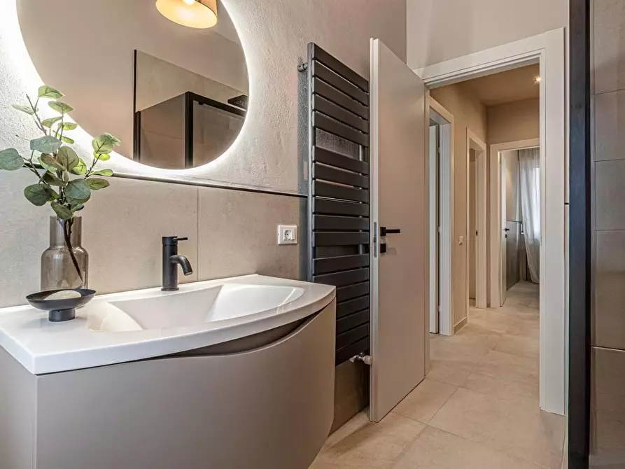 Immagine 50 di Appartamento in vendita  a Pontedera