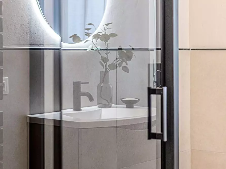 Immagine 48 di Appartamento in vendita  a Pontedera