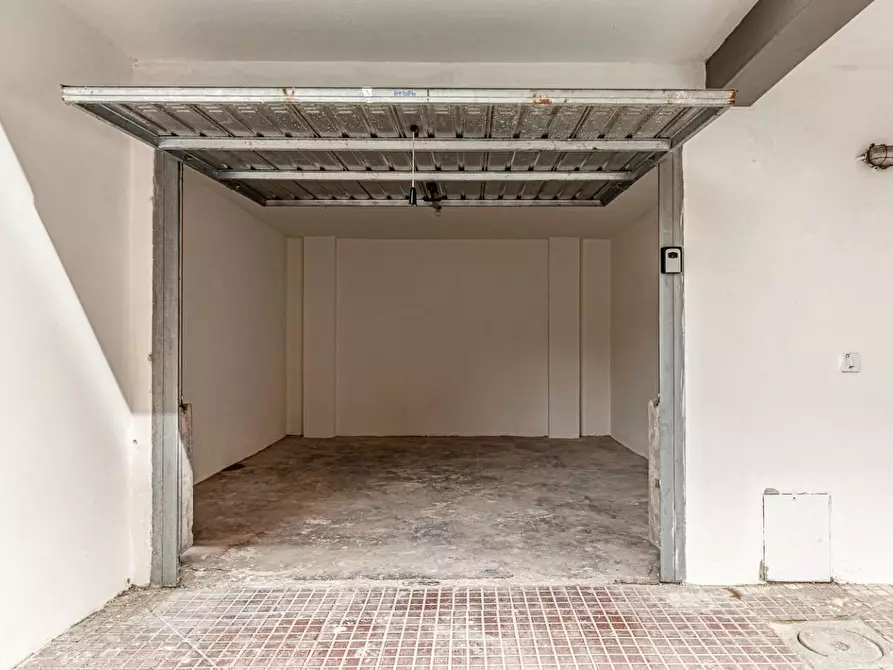 Immagine 61 di Appartamento in vendita  a Pontedera