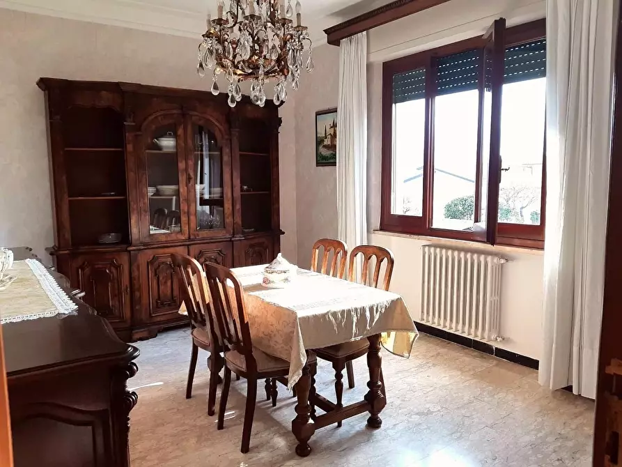 Immagine 14 di Appartamento in vendita  a Massa