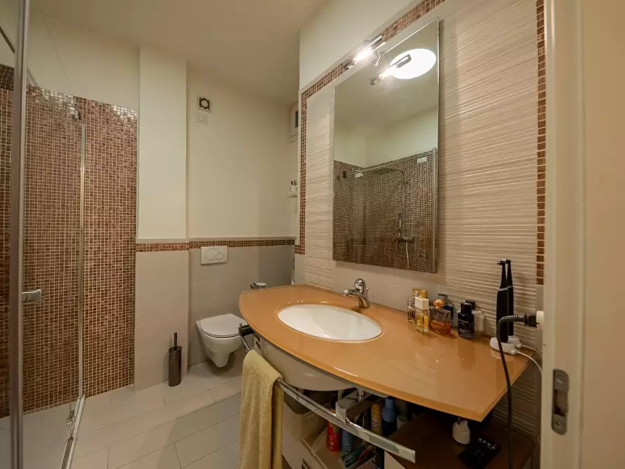 Immagine 12 di Villetta a schiera in vendita  a Forte Dei Marmi