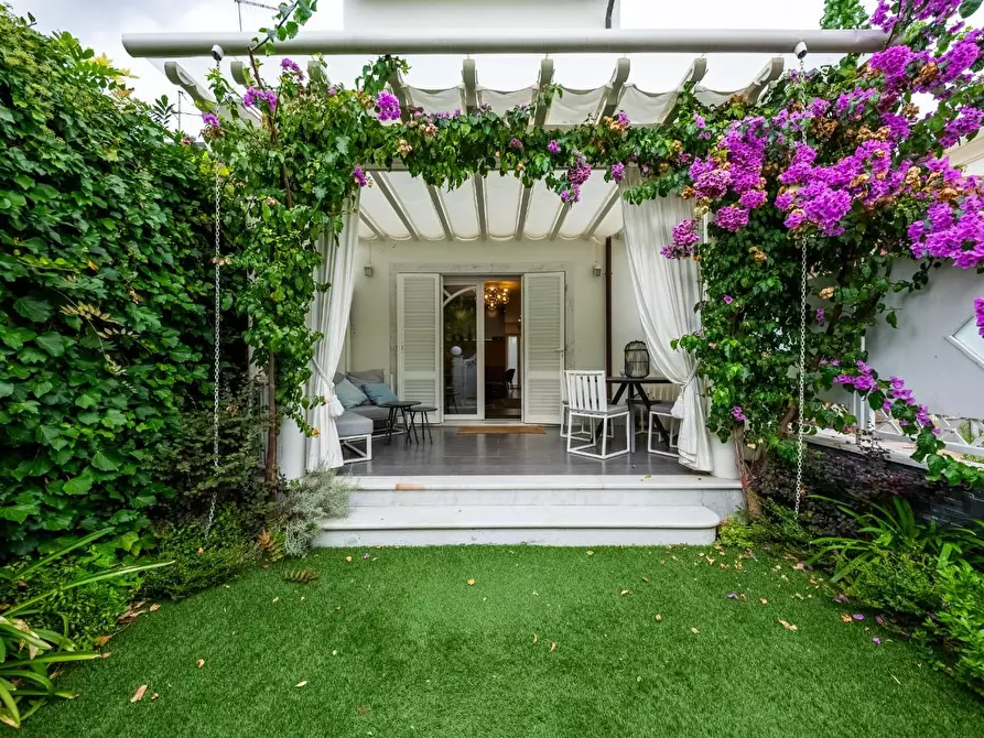 casa indipendente in vendita a Forte dei Marmi