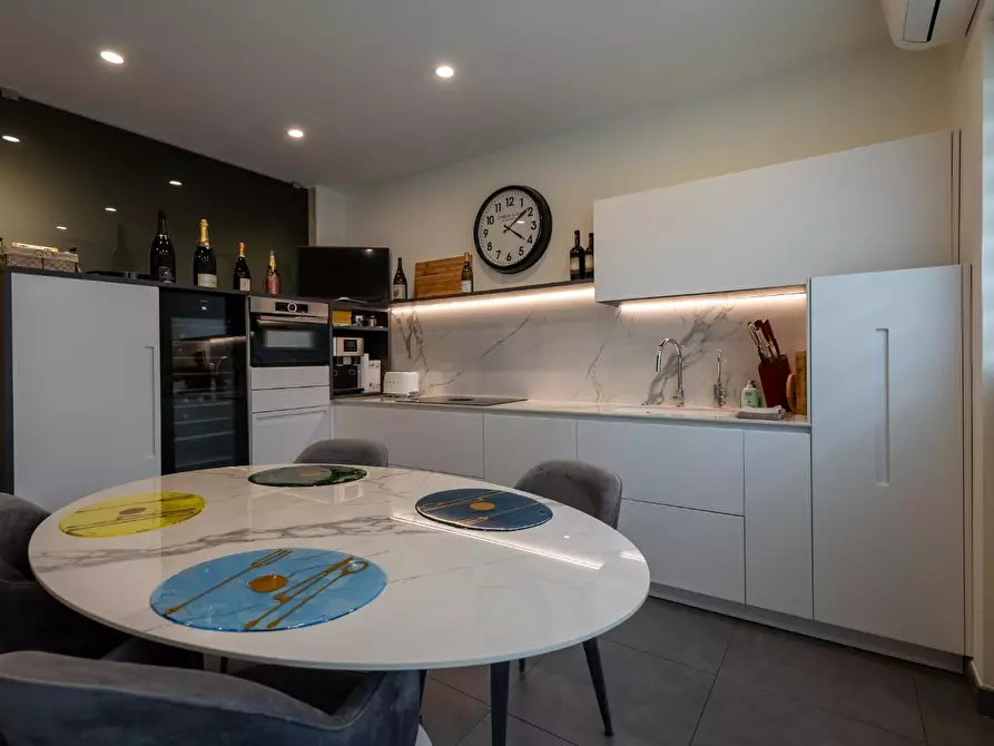 Immagine 8 di Villetta a schiera in vendita  a Forte Dei Marmi