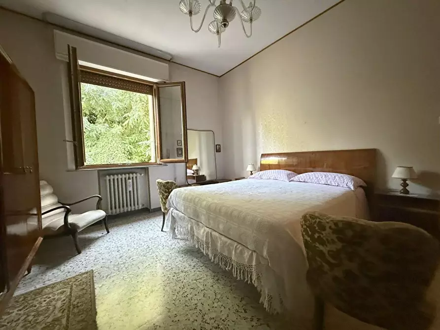 Immagine 14 di Appartamento in vendita  a Siena