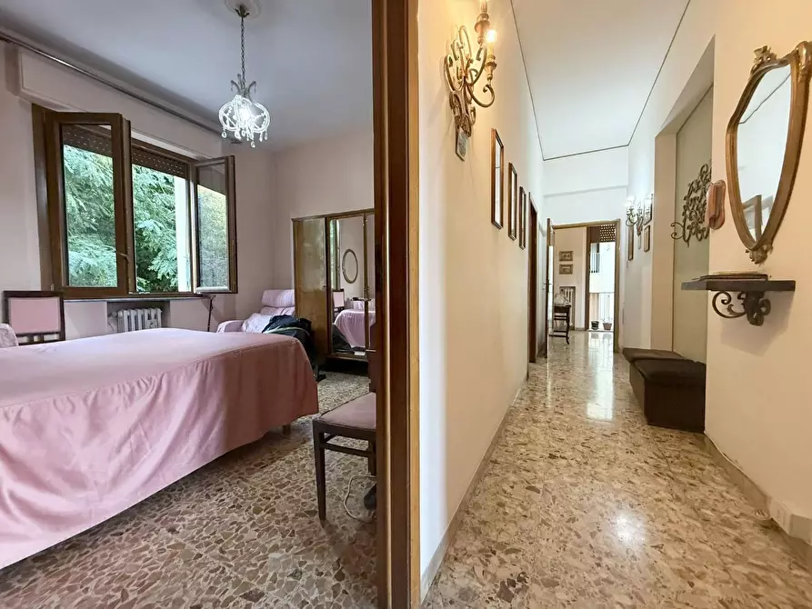 Immagine 7 di Appartamento in vendita  a Siena