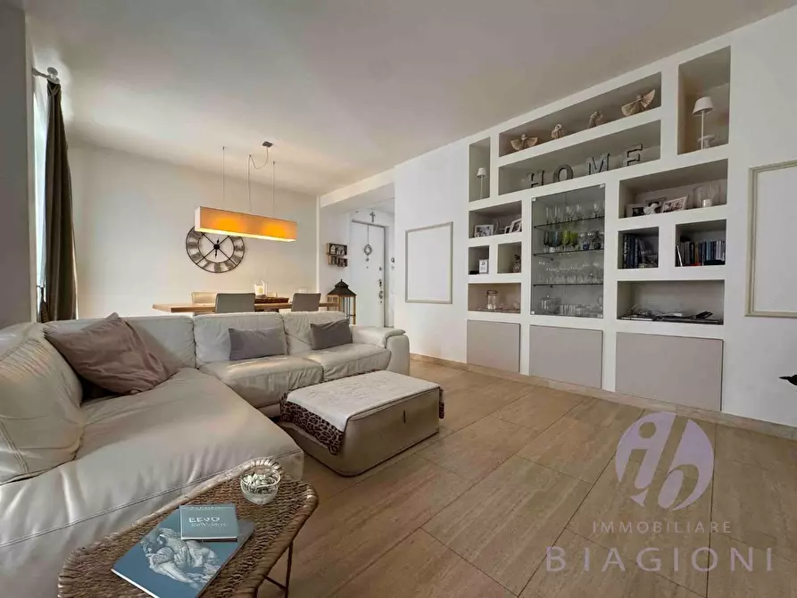 Immagine 10 di Villa in vendita  a Pietrasanta