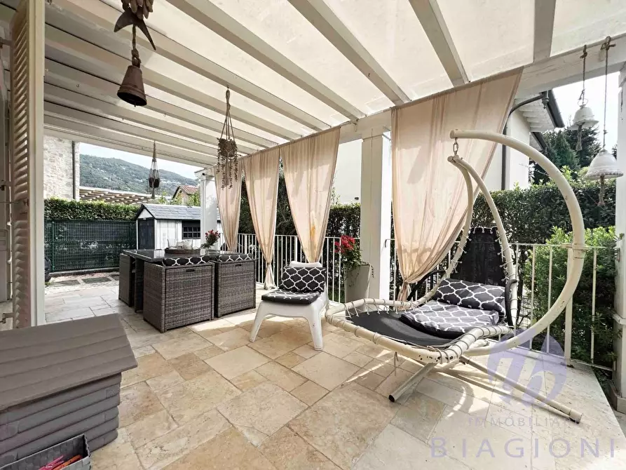 Immagine 3 di Villa in vendita  a Pietrasanta
