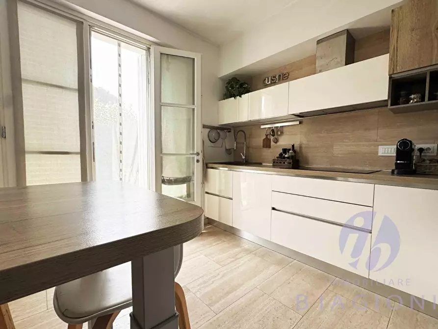 Immagine 13 di Villa in vendita  a Pietrasanta