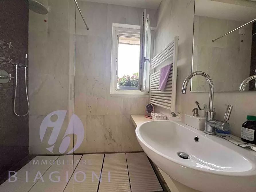 Immagine 24 di Villa in vendita  a Pietrasanta