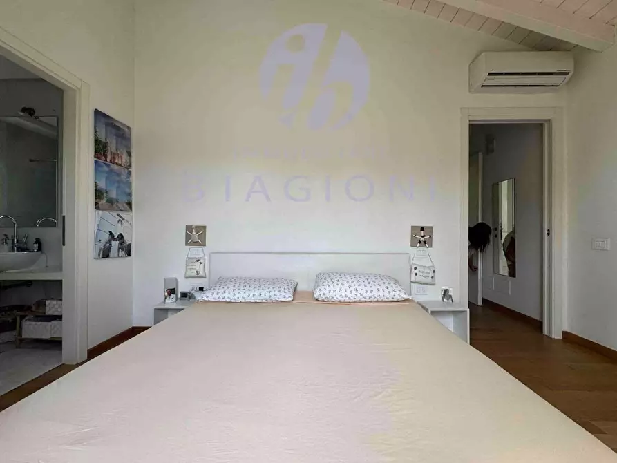 Immagine 23 di Villa in vendita  a Pietrasanta