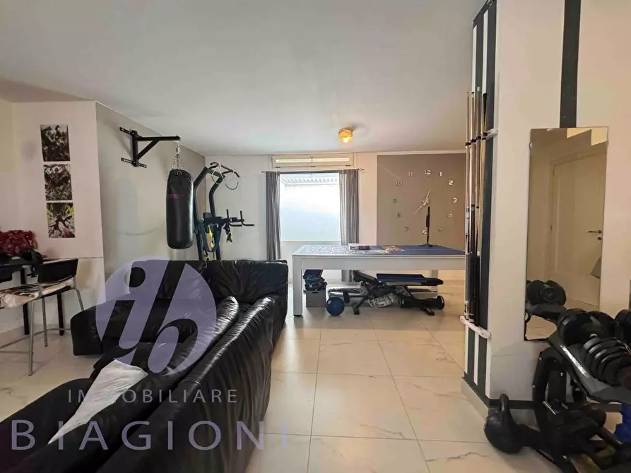 Immagine 17 di Villa in vendita  a Pietrasanta