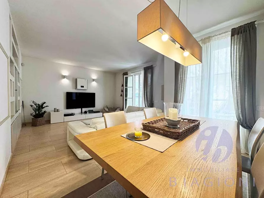 Immagine 7 di Villa in vendita  a Pietrasanta