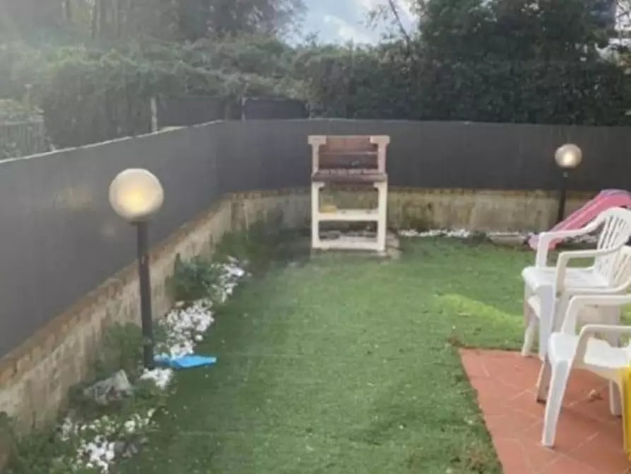 Immagine 10 di Appartamento in vendita  a Massa