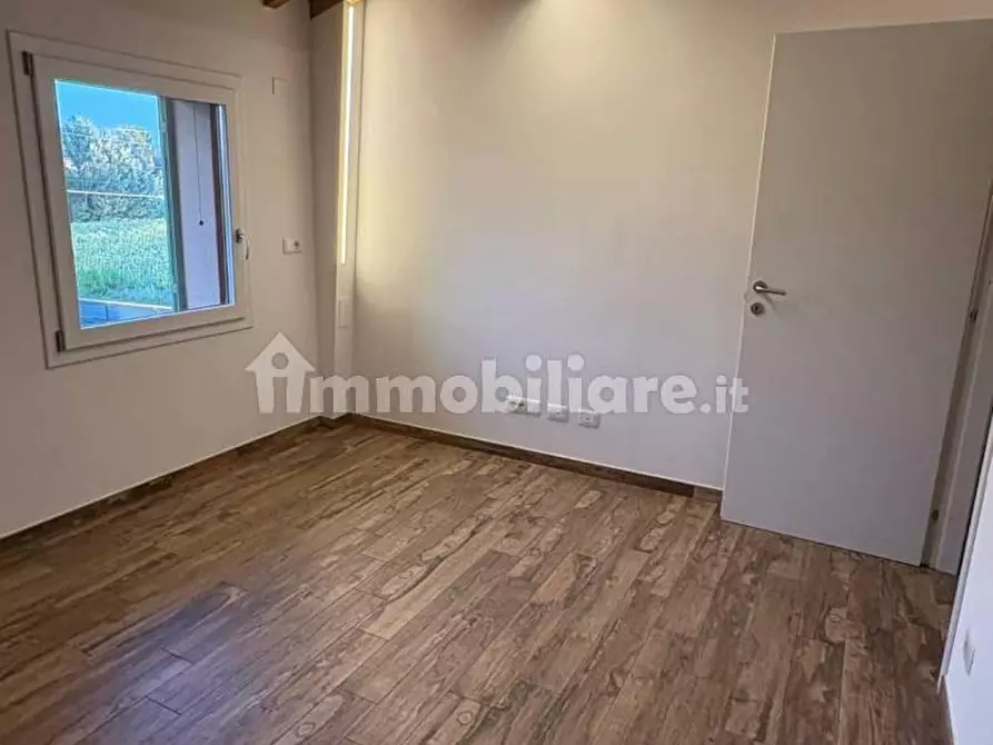 Immagine 8 di Villetta a schiera in vendita  a Cascina