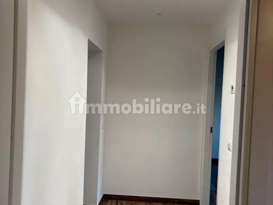 Immagine 6 di Villetta a schiera in vendita  a Cascina