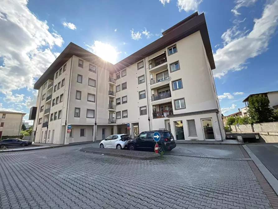 Immagine 56 di Appartamento in vendita  a Pontedera