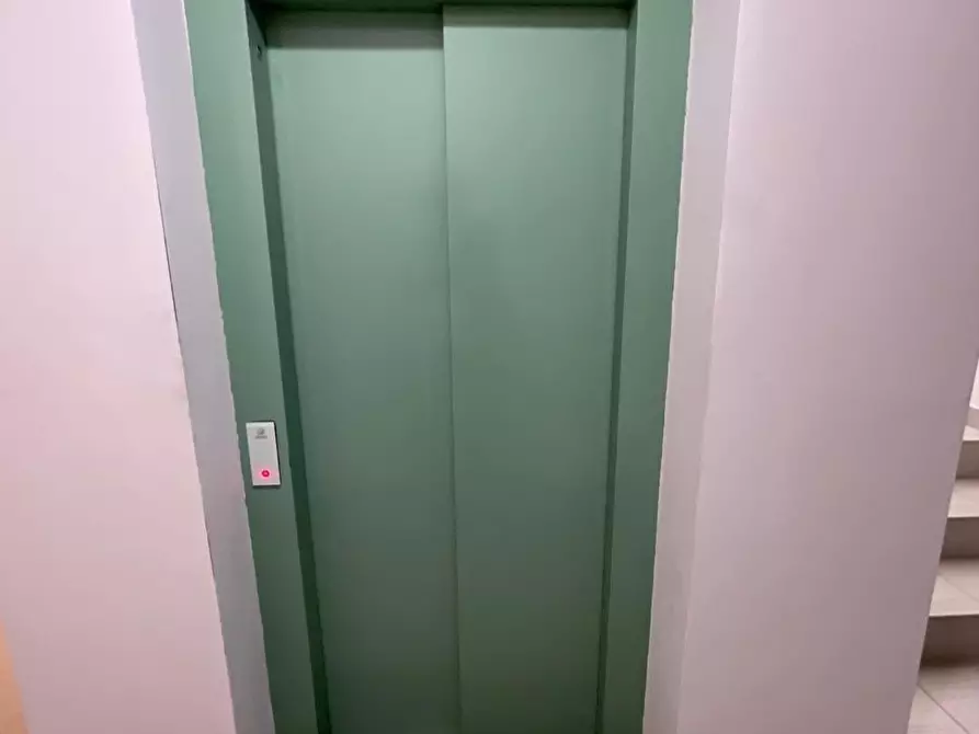 Immagine 41 di Appartamento in vendita  a Pontedera