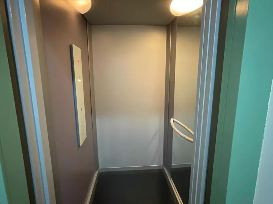 Immagine 42 di Appartamento in vendita  a Pontedera