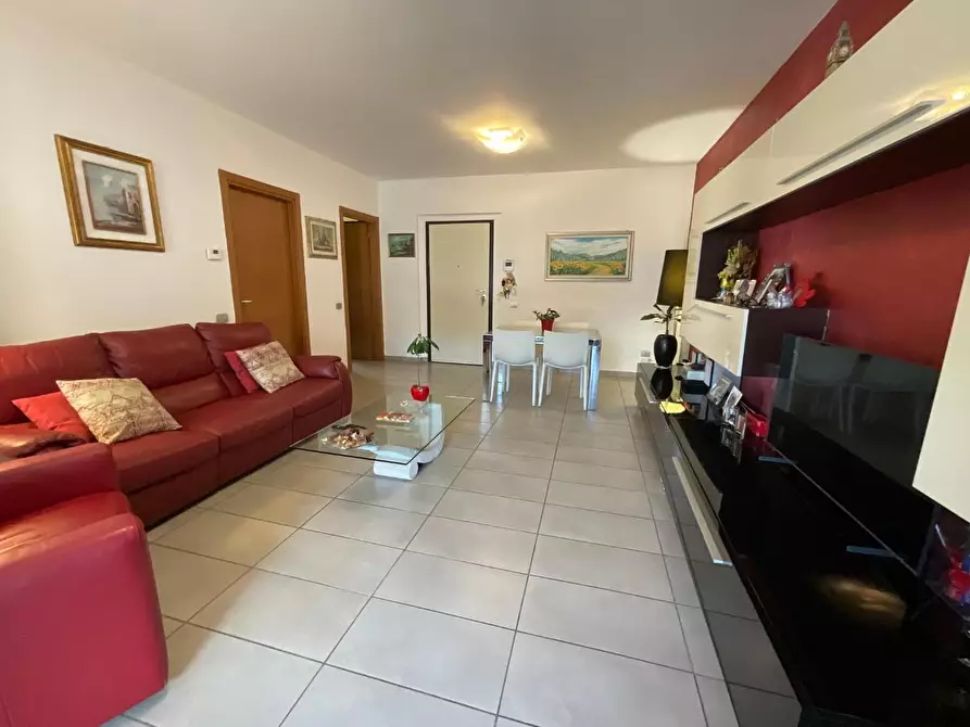 Immagine 2 di Appartamento in vendita  a Pontedera