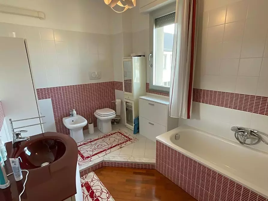 Immagine 19 di Appartamento in vendita  a Pontedera