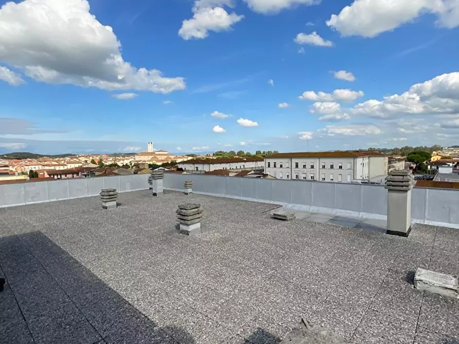 Immagine 31 di Appartamento in vendita  a Pontedera