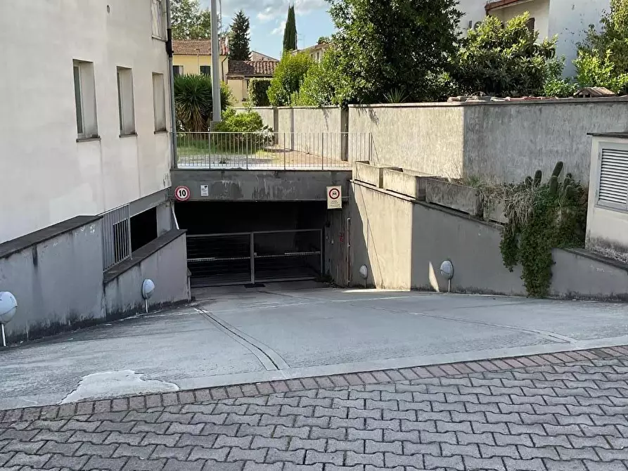 Immagine 57 di Appartamento in vendita  a Pontedera