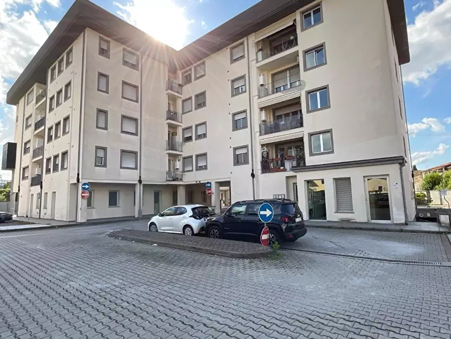 Immagine 55 di Appartamento in vendita  a Pontedera