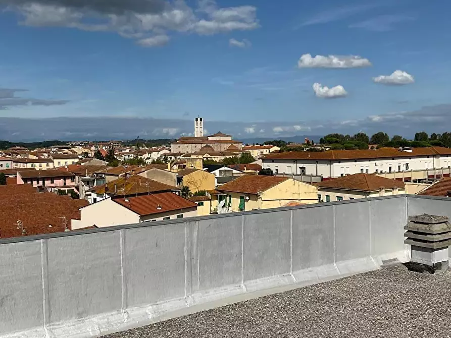 Immagine 39 di Appartamento in vendita  a Pontedera