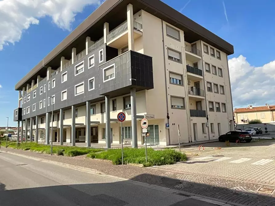 Immagine 54 di Appartamento in vendita  a Pontedera