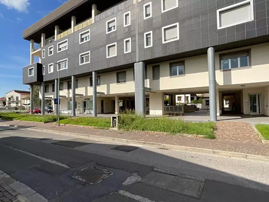 Immagine 51 di Appartamento in vendita  a Pontedera