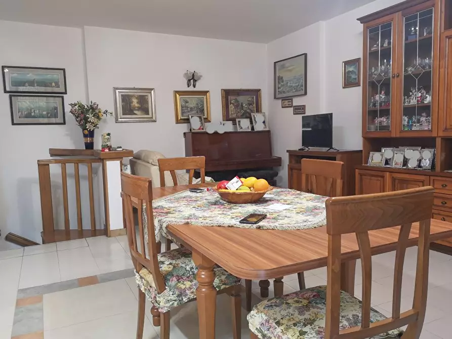 Immagine 8 di Appartamento in vendita  a Massa