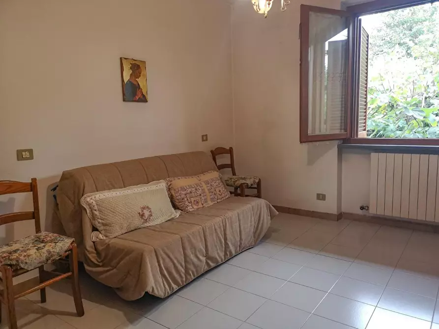 Immagine 15 di Appartamento in vendita  a Massa